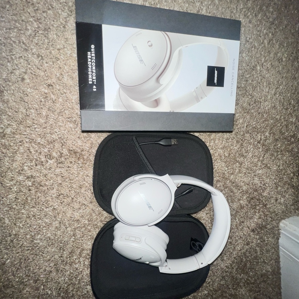Noise canceling Bose headphones!